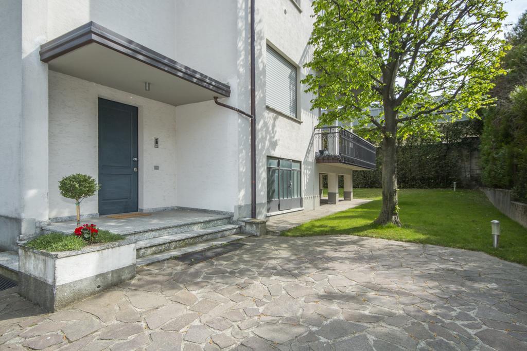 Casa Foscolo Apartment Villa Guardia Екстериор снимка