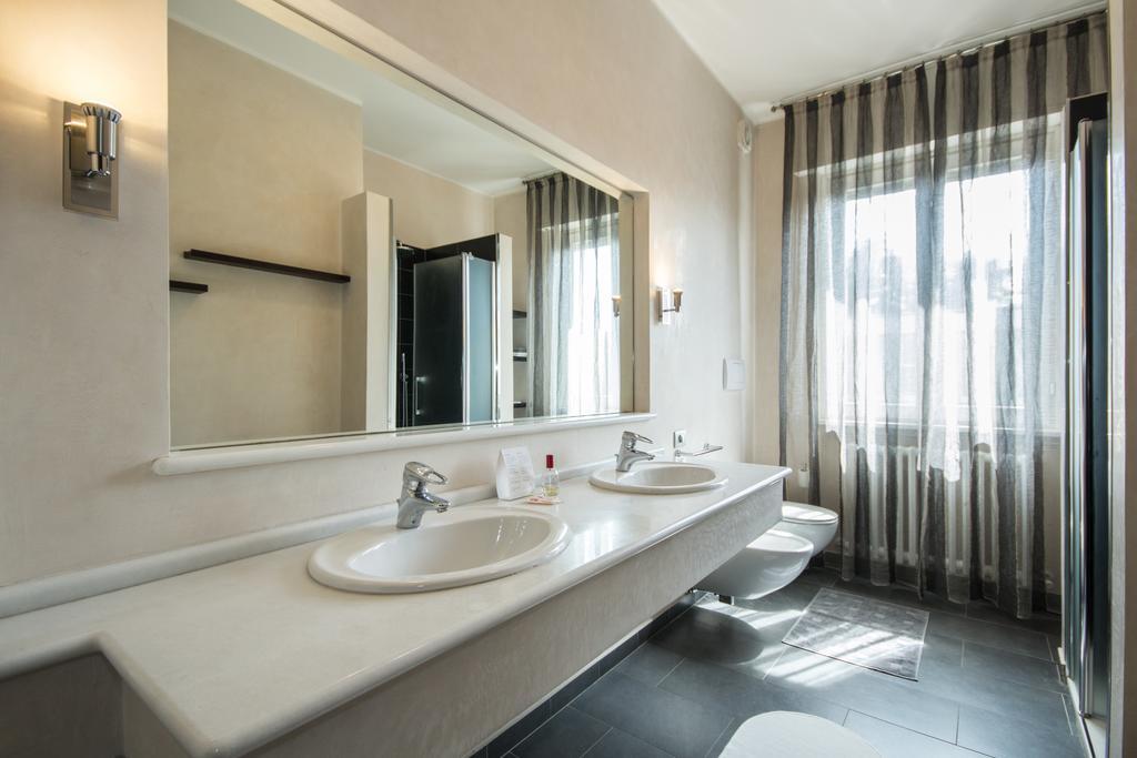 Casa Foscolo Apartment Villa Guardia Екстериор снимка