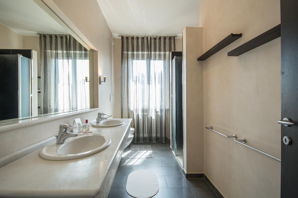Casa Foscolo Apartment Villa Guardia Екстериор снимка