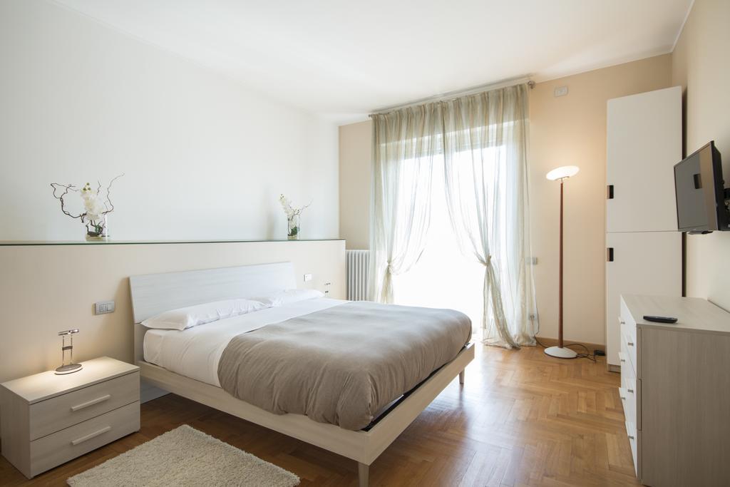 Casa Foscolo Apartment Villa Guardia Екстериор снимка