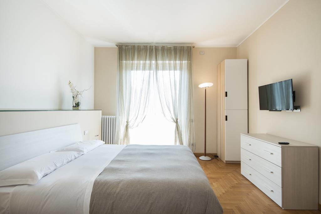 Casa Foscolo Apartment Villa Guardia Екстериор снимка